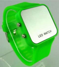 پلاستیک صفحه نمایش شیشه ای مورد LED دیجیتال مچی با زمان و تاریخ عملکرد